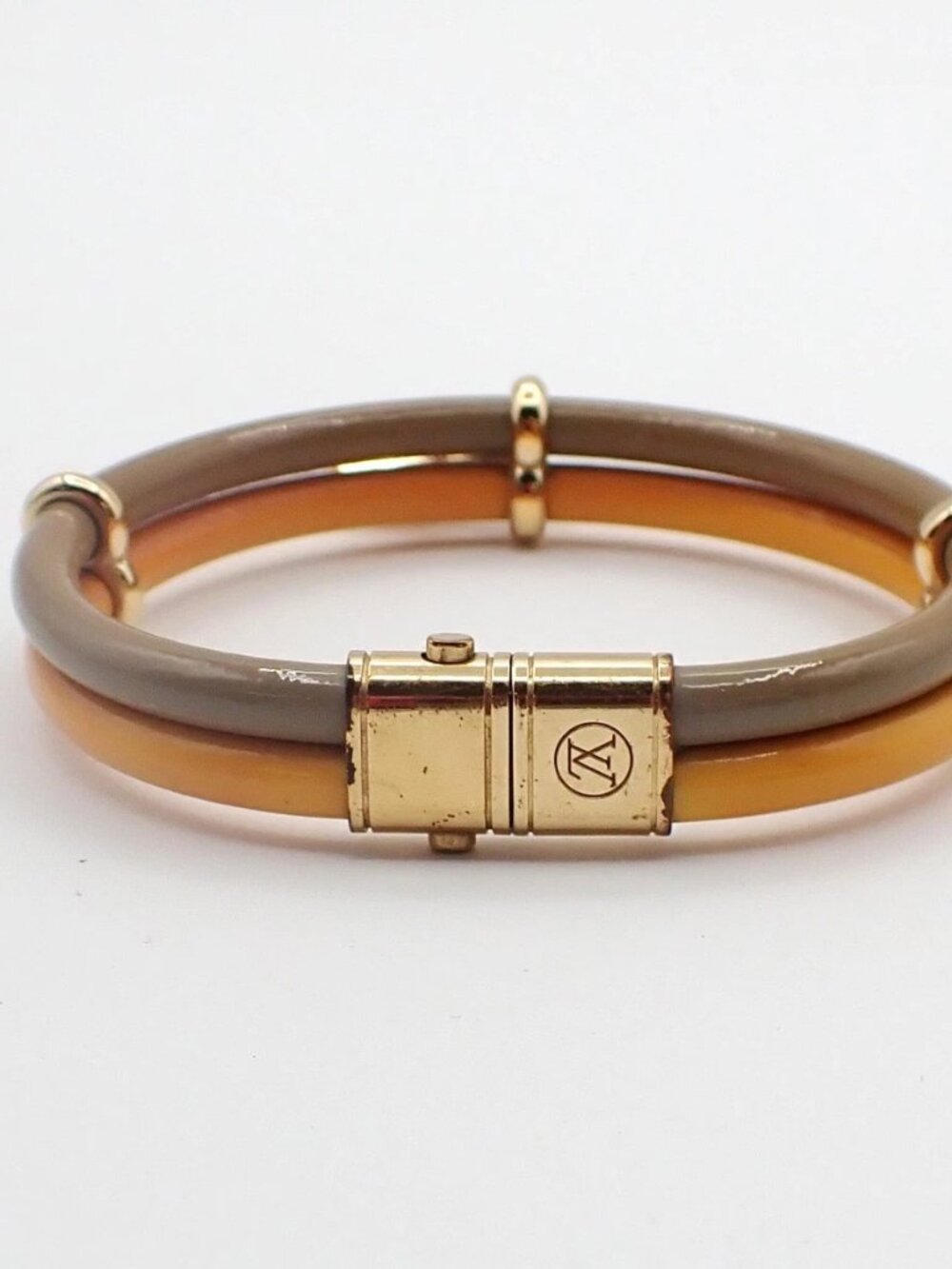 LOUIS VUITTON Keep It Twice Bracelet Patent Leather Khaki Yellow GHW - Picture 3 of 14